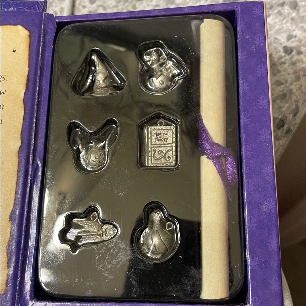 Hallmark Harry Potter Keepsake ornament Hogwarts charms set of 6 Ornaments NEW - Picture 4 of 4